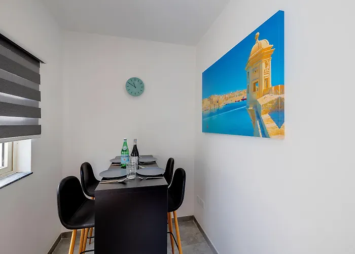 Perfect Location, Cosy 1br